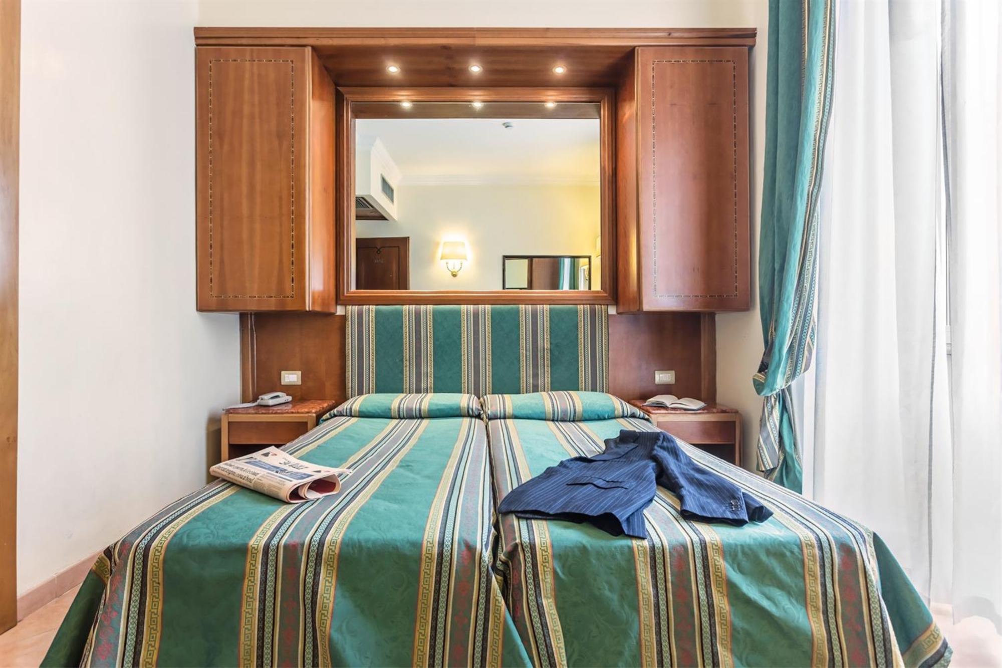 Raeli Hotel Archimede — Photos 1